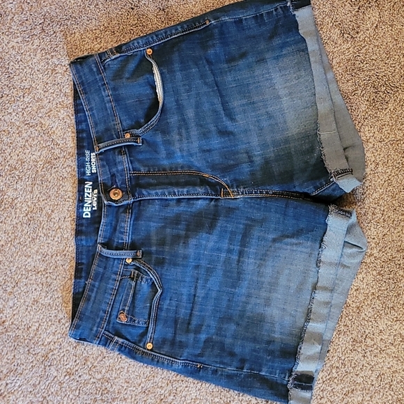 Denizen from Levi's Pants - DENIZEN From Levi's Womens High Rise Denim Shorts Size 8